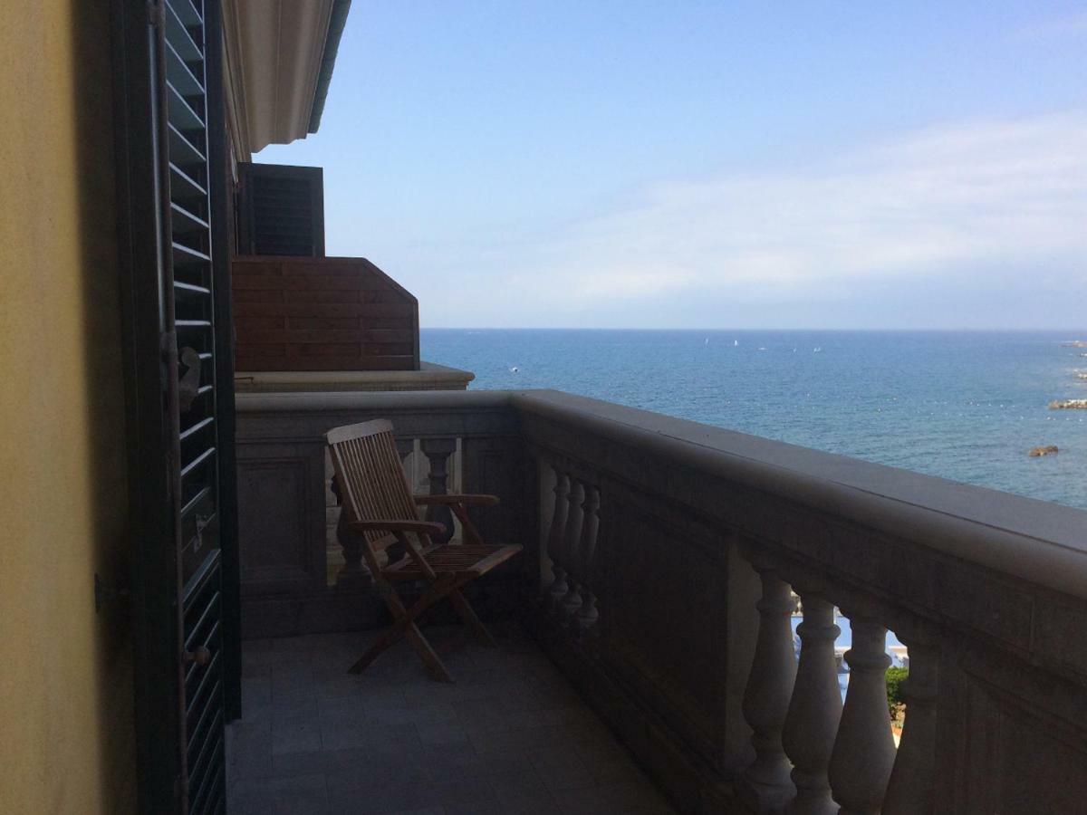 Appartamenti Fronte Mare 카스티글리온셀로 외부 사진
